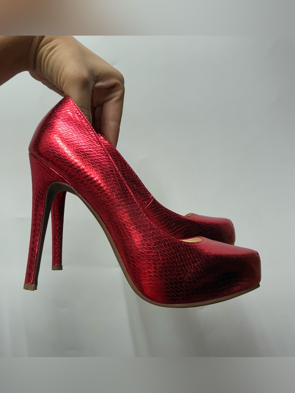 Jessica Simpson 6.5 6 1/2 Parisah Red Metallic Snake Platform Pumps High Heels